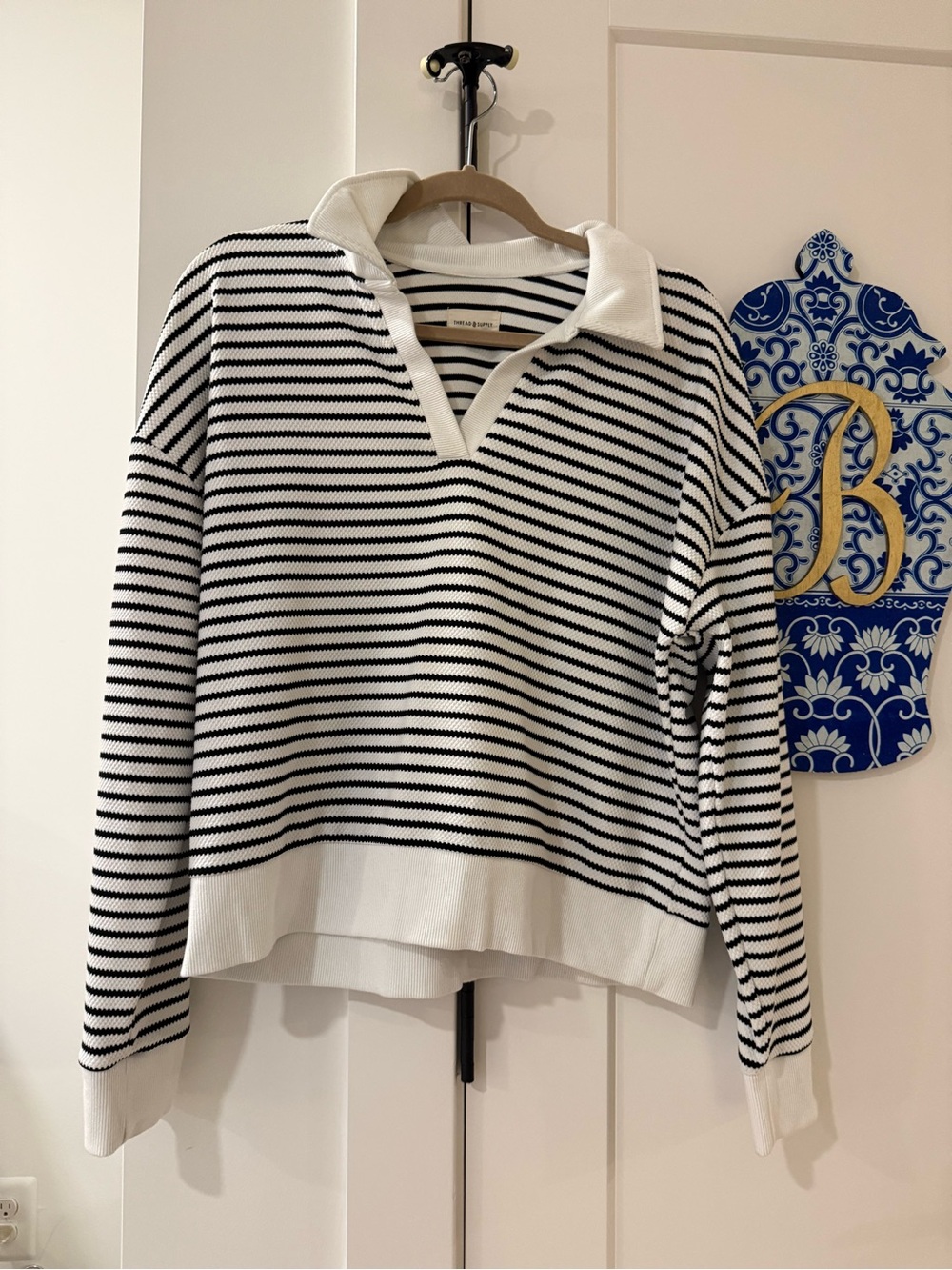 Striped Collared V-Neck Pullover Sweater - Black & White